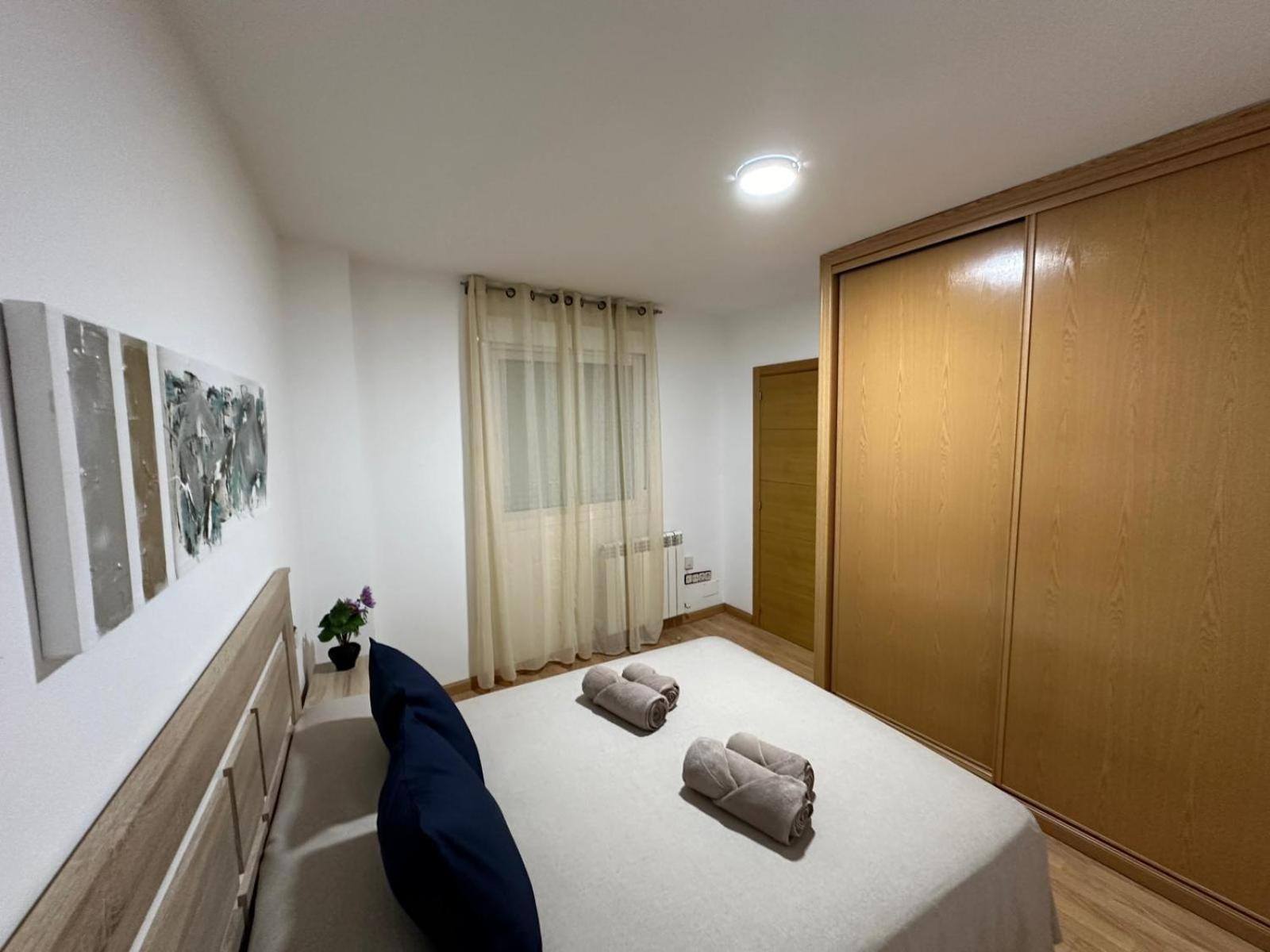 Cruz25 Appartement Alcalá de Henares Buitenkant foto
