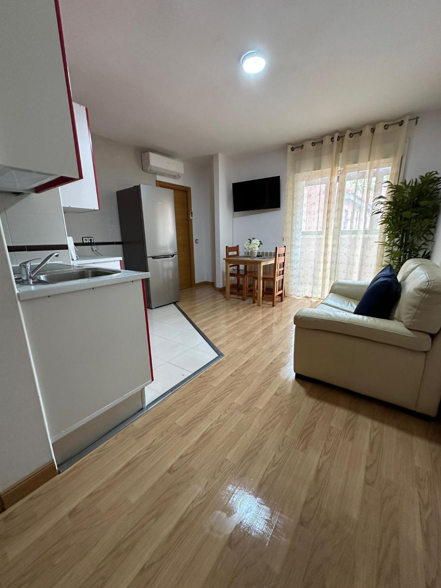 Cruz25 Appartement Alcalá de Henares Buitenkant foto